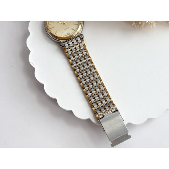 WYLER Diamond Dual Gold & Silver T Quartz Vintage Wristwatch - 27mm - WORKS! - Picture 2 of 10